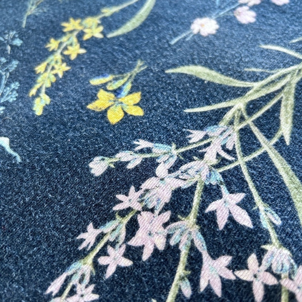 4/$20 Time and Tru Floral Print 3/4 Sleeve Stretch Navy Top Small - Picture 3 of 5